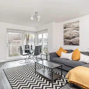 https://executive-apartment-free-parking-west-end.hotelsaberdeenuk.com